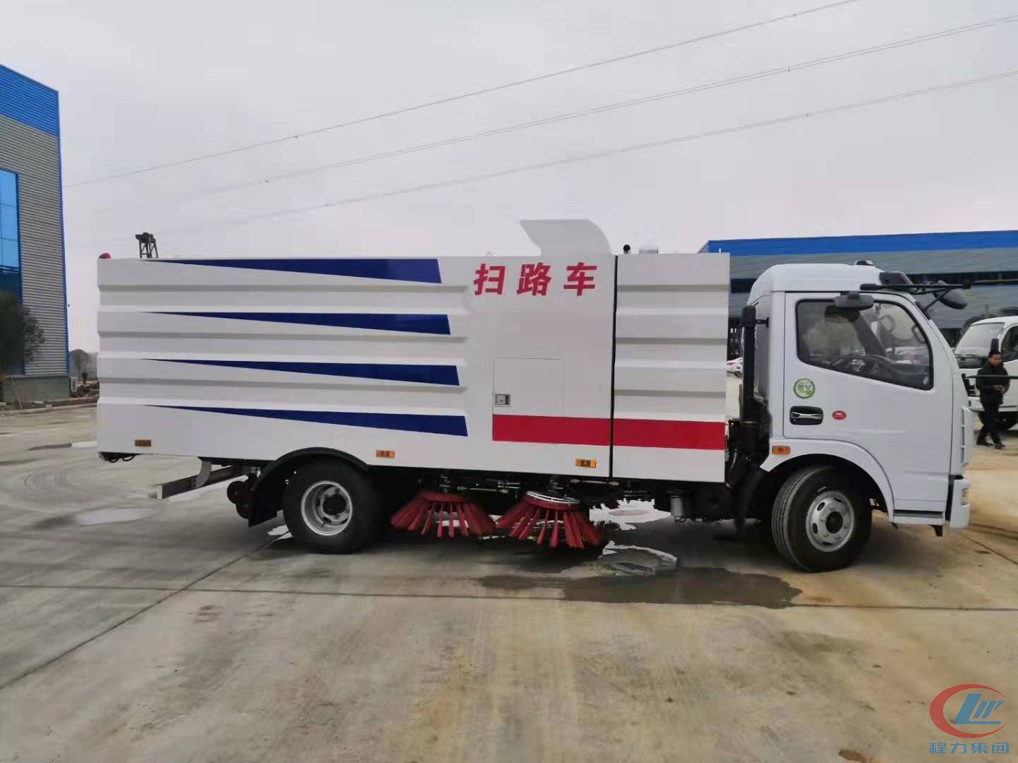 必博东风多利卡D7扫路车侧面图
