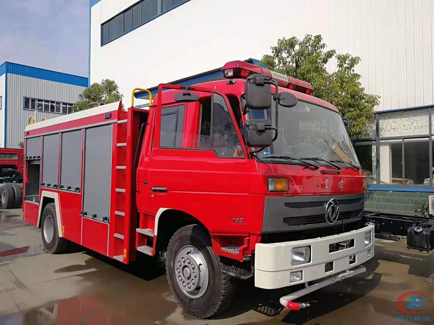 必博专汽东风153水罐消防车