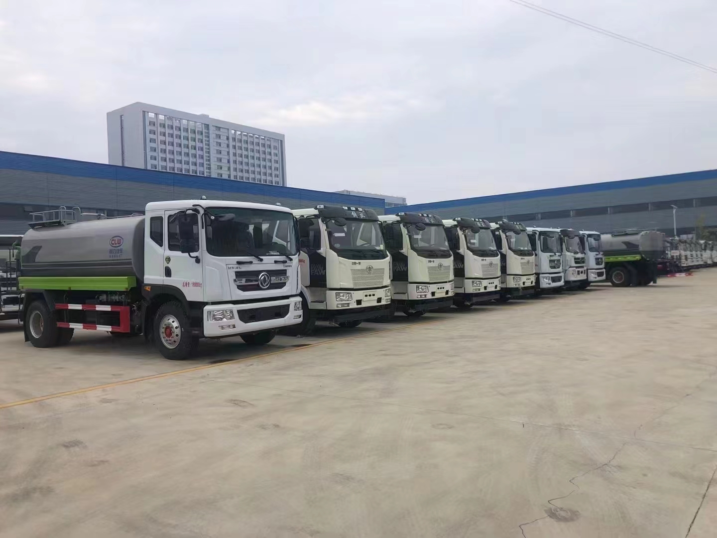 必博东风多利卡D9洒水车|解放J6洒水车