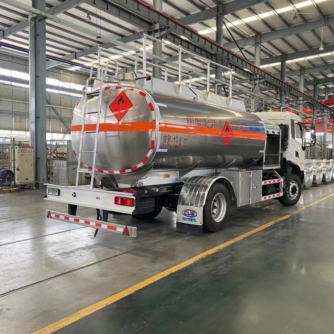 国六必博东风天锦飞机加油车